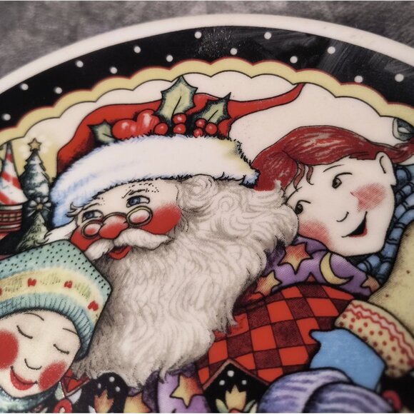 Mary Engelbreit Christmas Decorative Plate Santa & Kids 1990s Collectible Holida - Picture 3 of 6